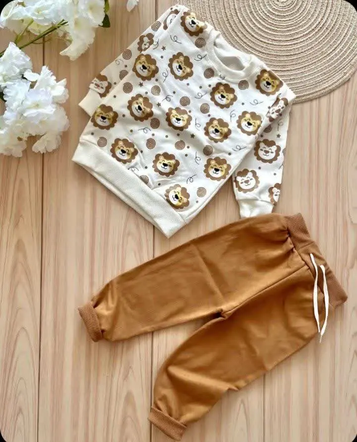 👶✨ لباس بچه‌گانه بلوز شلوار شیر 🐄
