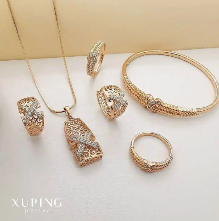 نیمست مشبک طرح طلا از برند ژوپینگ
