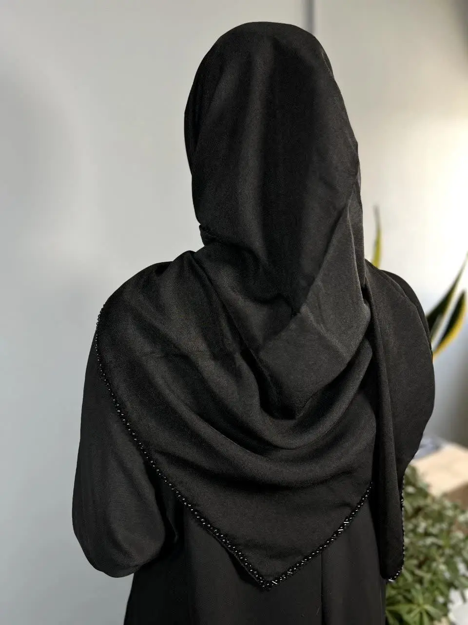 روسری مشکی دور حاشیه یه کار سبک و بشدت خنک مناسب پیاده روی اربعین🖤
