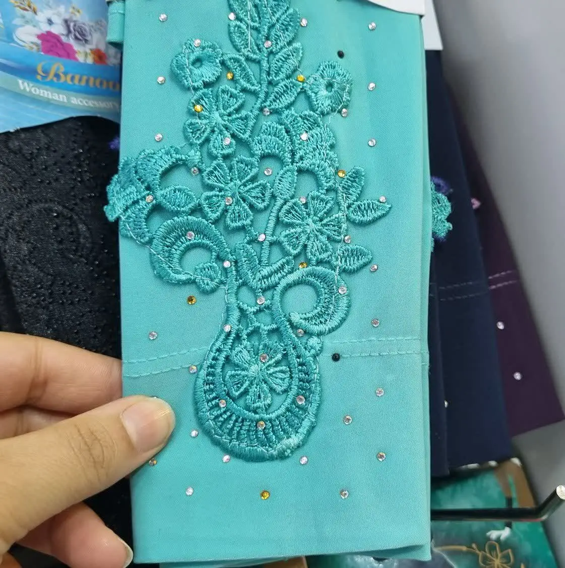 💖 ساقدست گلبرجسته نگینی
