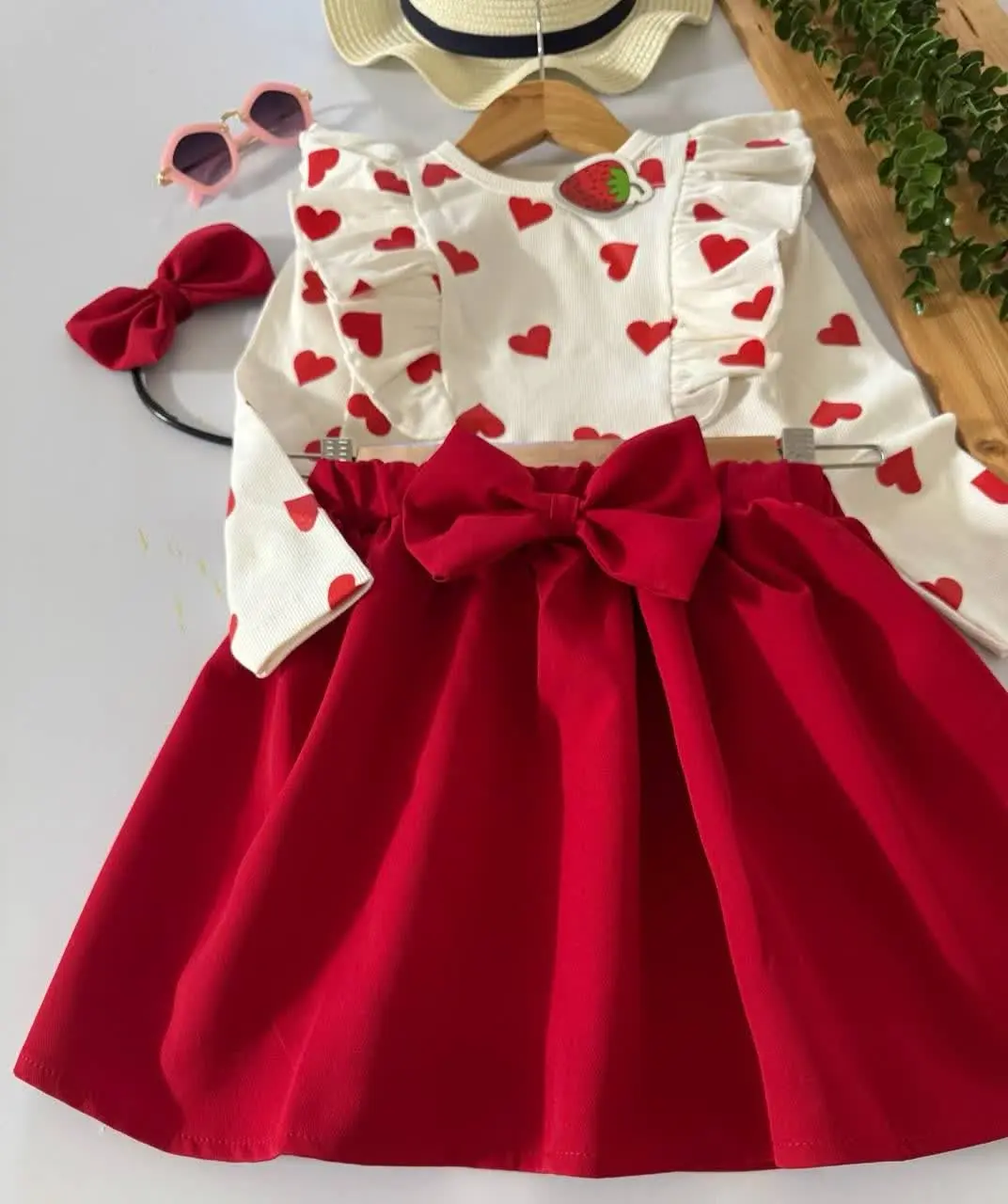 بلوز دامن سه تیکه قلبی دخترانه (بلوز +دامن + تل) 🍉🍉
