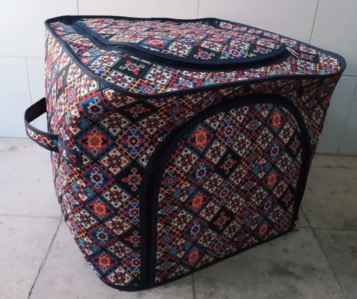 باکس دوزیپ خیلی بزرگ پتویی جنس کرپ شارژشد
