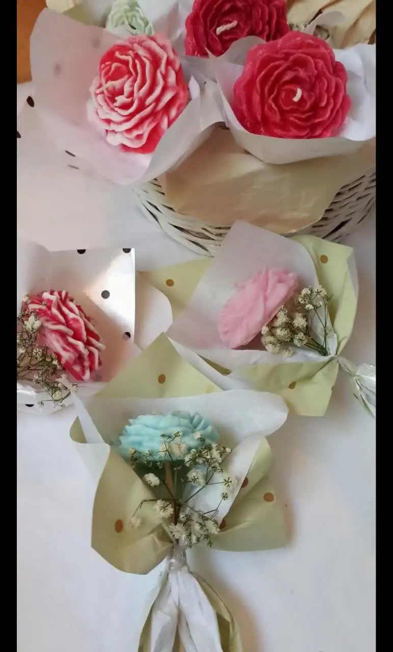 چه شاخه گلای خوشگلی🥺
