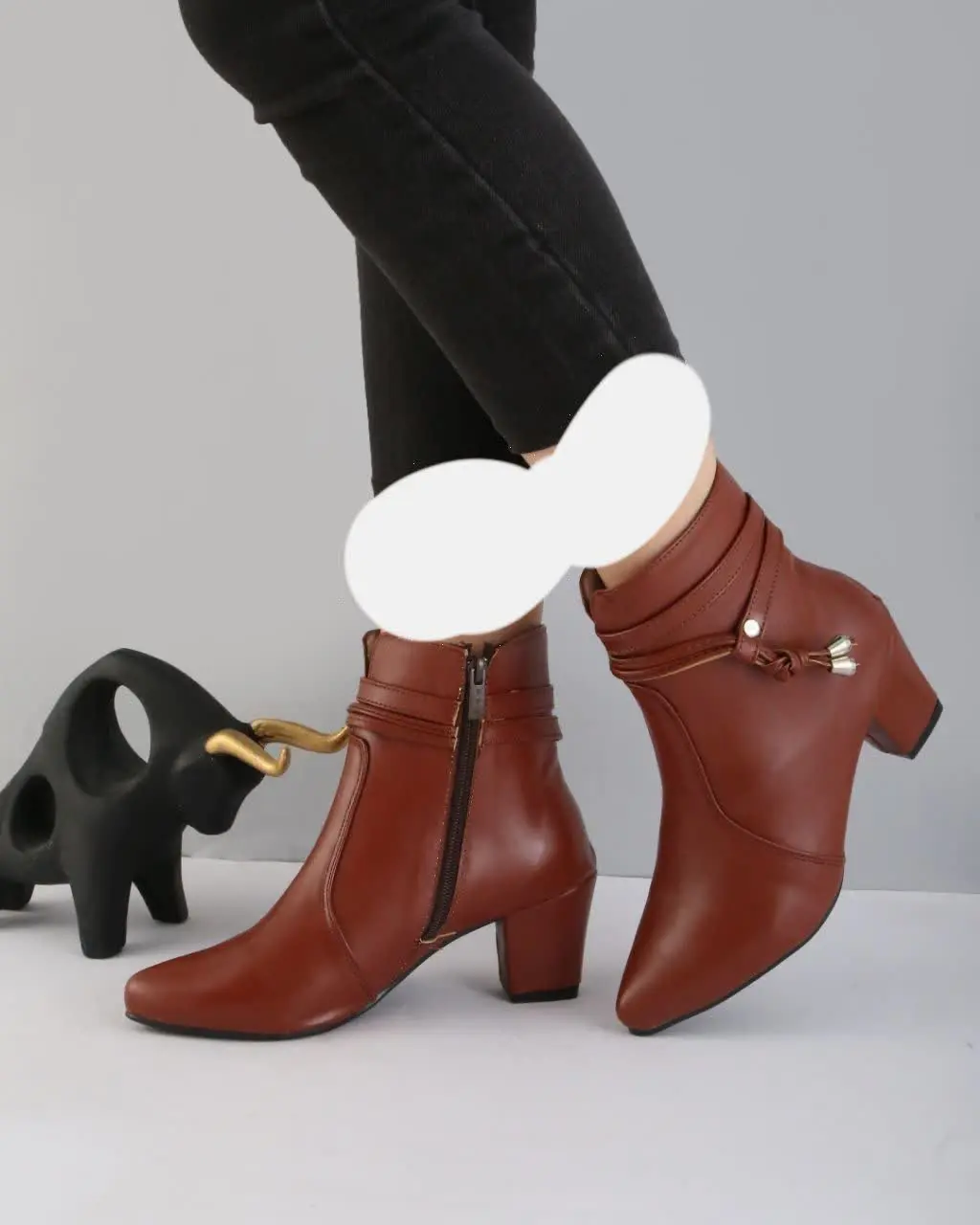 👚نام: نیم بوت پاشنه دار بغل منگوله دار
