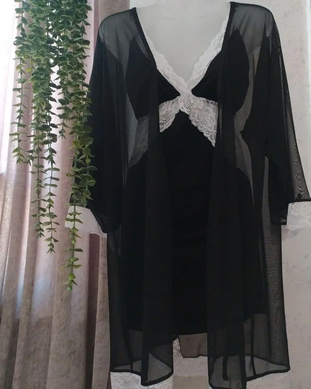 ست لباس خواب و ربدوشامبر جذاب جدید😍
