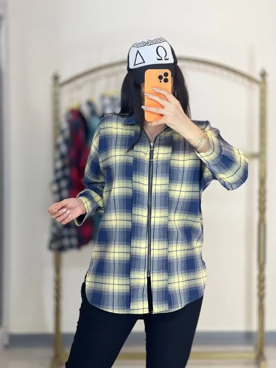 نام: مانتو ژیوان
