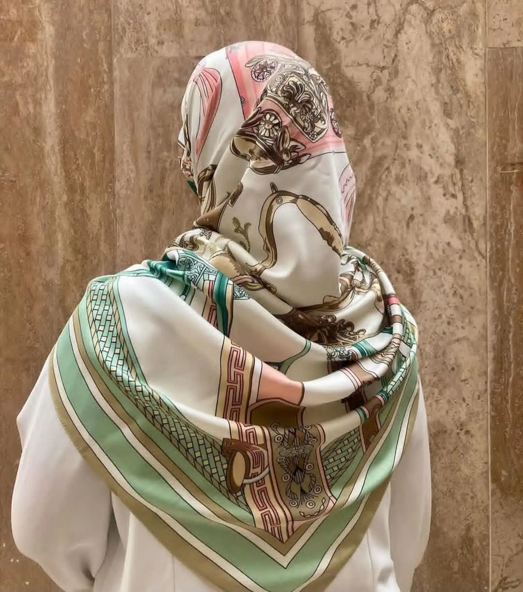 ❌توجه داشته باشید بعضی مدل‌های توییل نمونه دور چرخ هم دارن که قیمتش و تراکمش با دور دست دوز فرق داره❌
