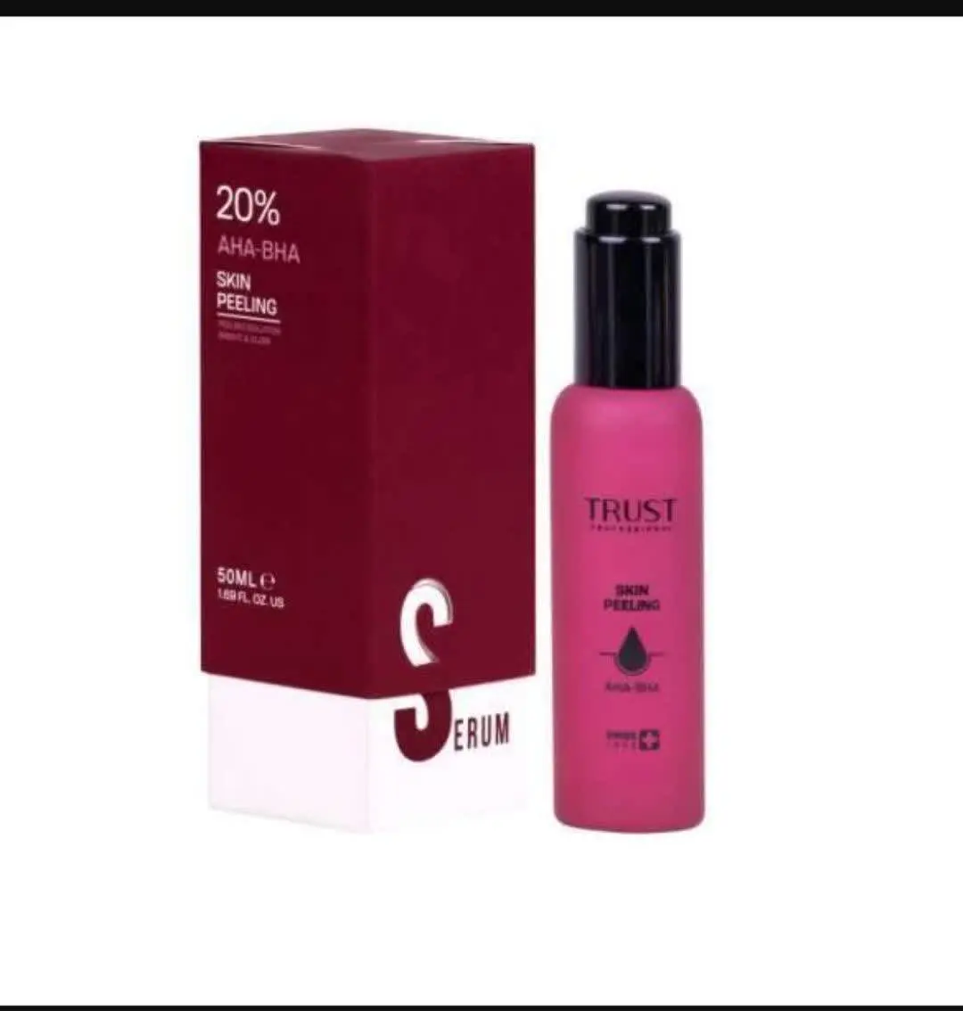 سرم لایه بردار قوی تراست حاوی ۲۰٪ AHA با حجم ۵۰ میل به شما برای داشتن پوستی روشن و زیبا کمک می‌کند. 
