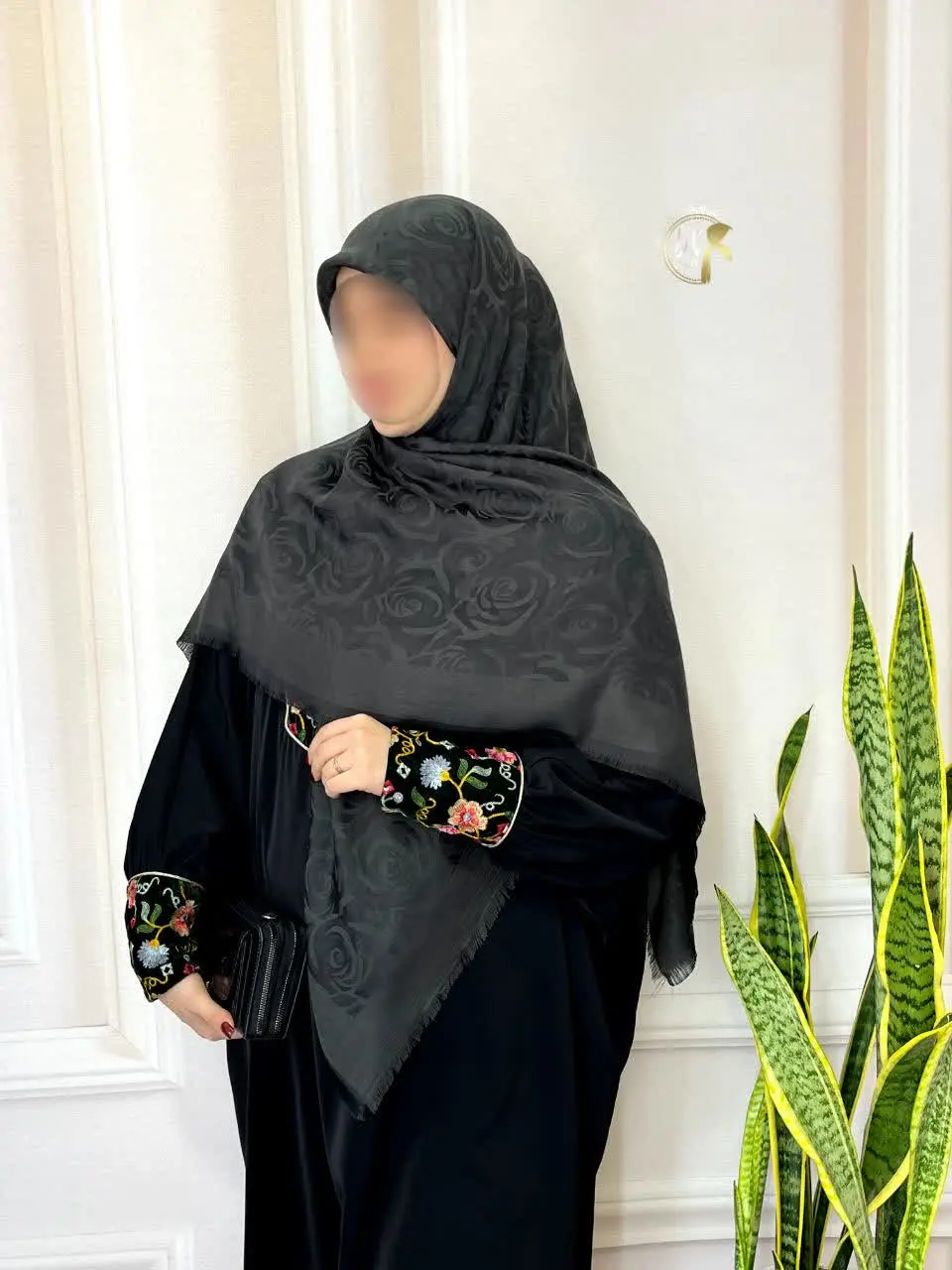 روسری ژاکارد گل رز 
