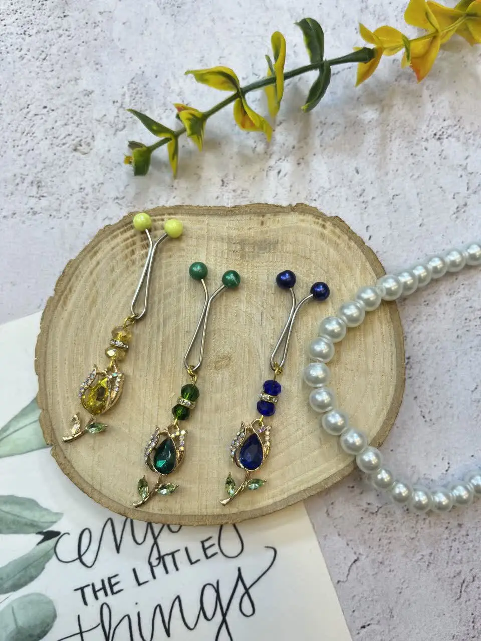 گیره روسری آویزدار لاله