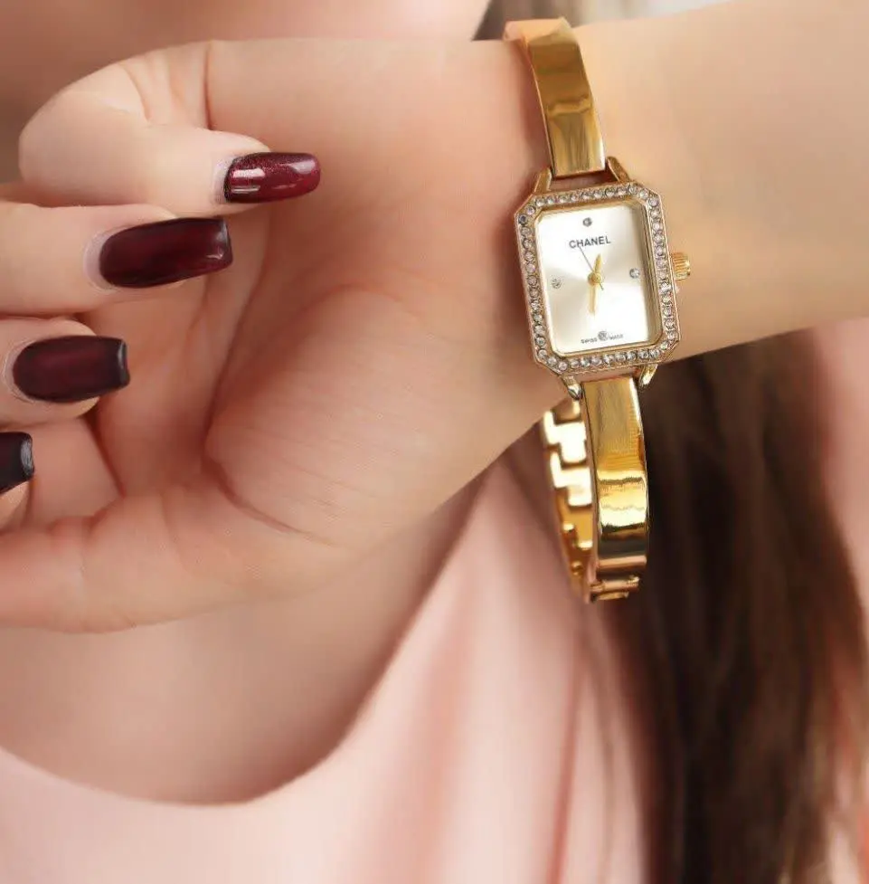 #ساعت دخترانه زنانه 
