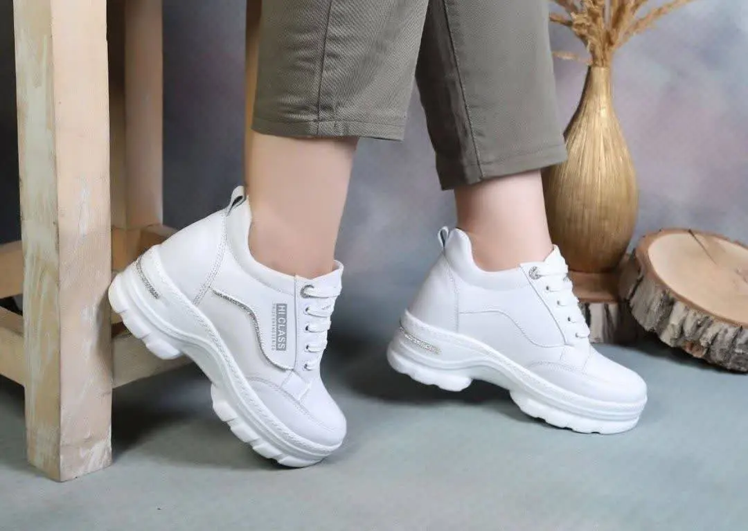 ❌بخاطر کف طبی و لژ مخفی قالب یک سایز کوچک (سایز‌های ۳۶ میتونن سایز ۳۷ این مدل رو سفارش بدن👌) 
