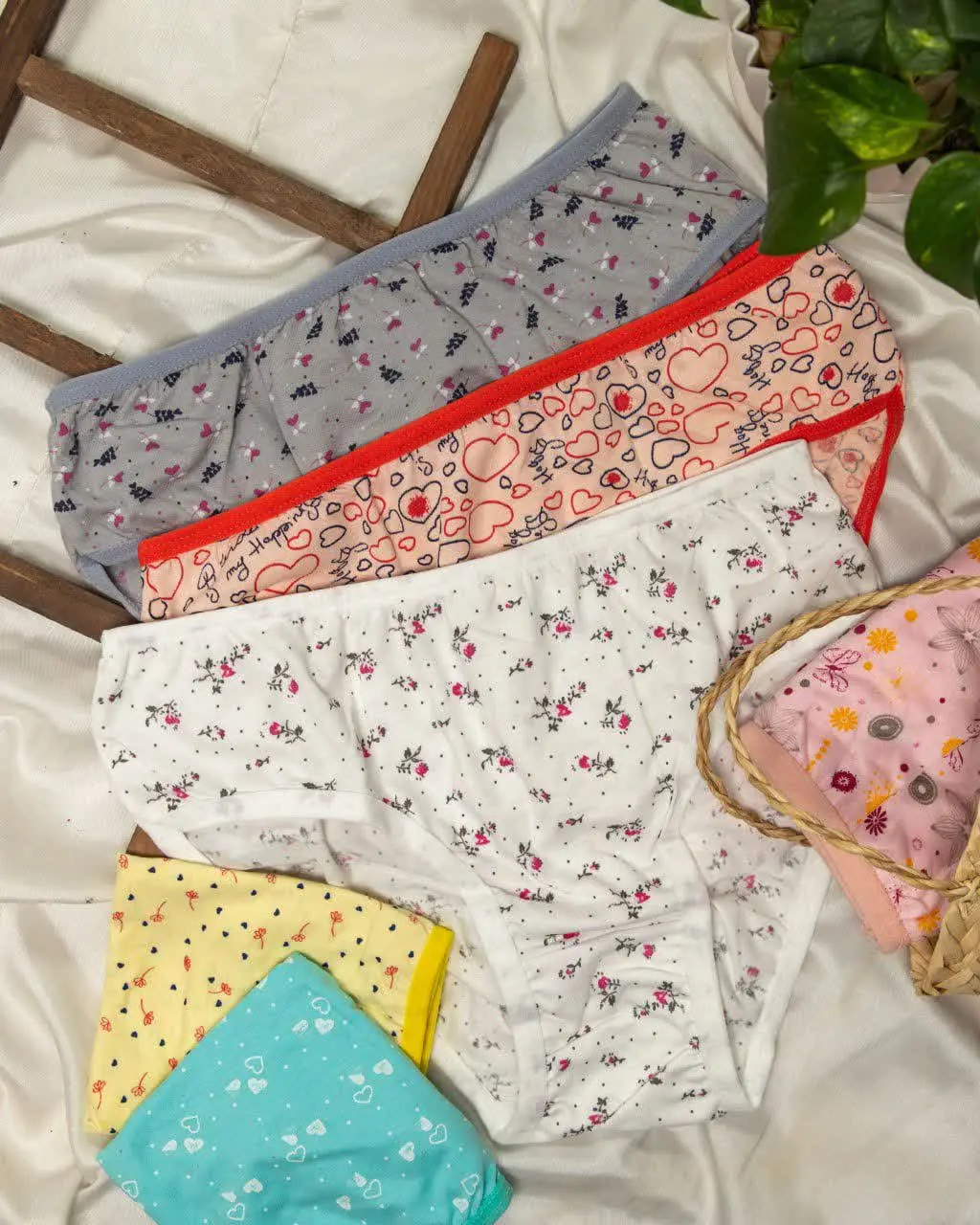 شورت نخی کد ۰۱۵۶۱
