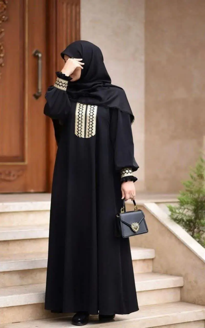 👒نام: پرطاووس قشنگ است به هرکس ندهندش😁
