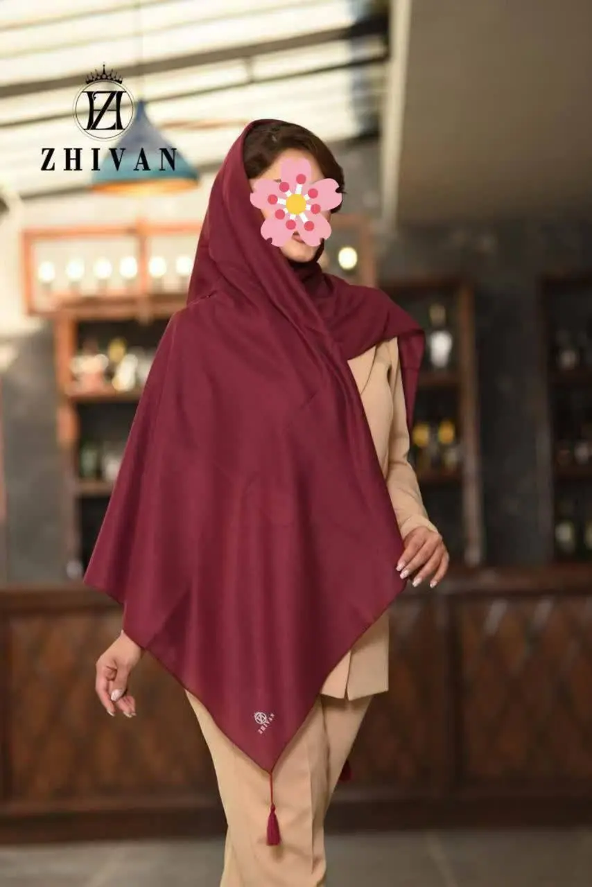 🌻 #عنوان: روسری دستدوز
