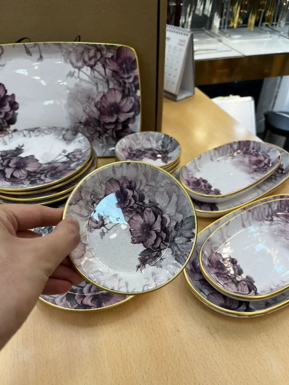 سرویس ۱۵ پارچه عصرانه خوری
