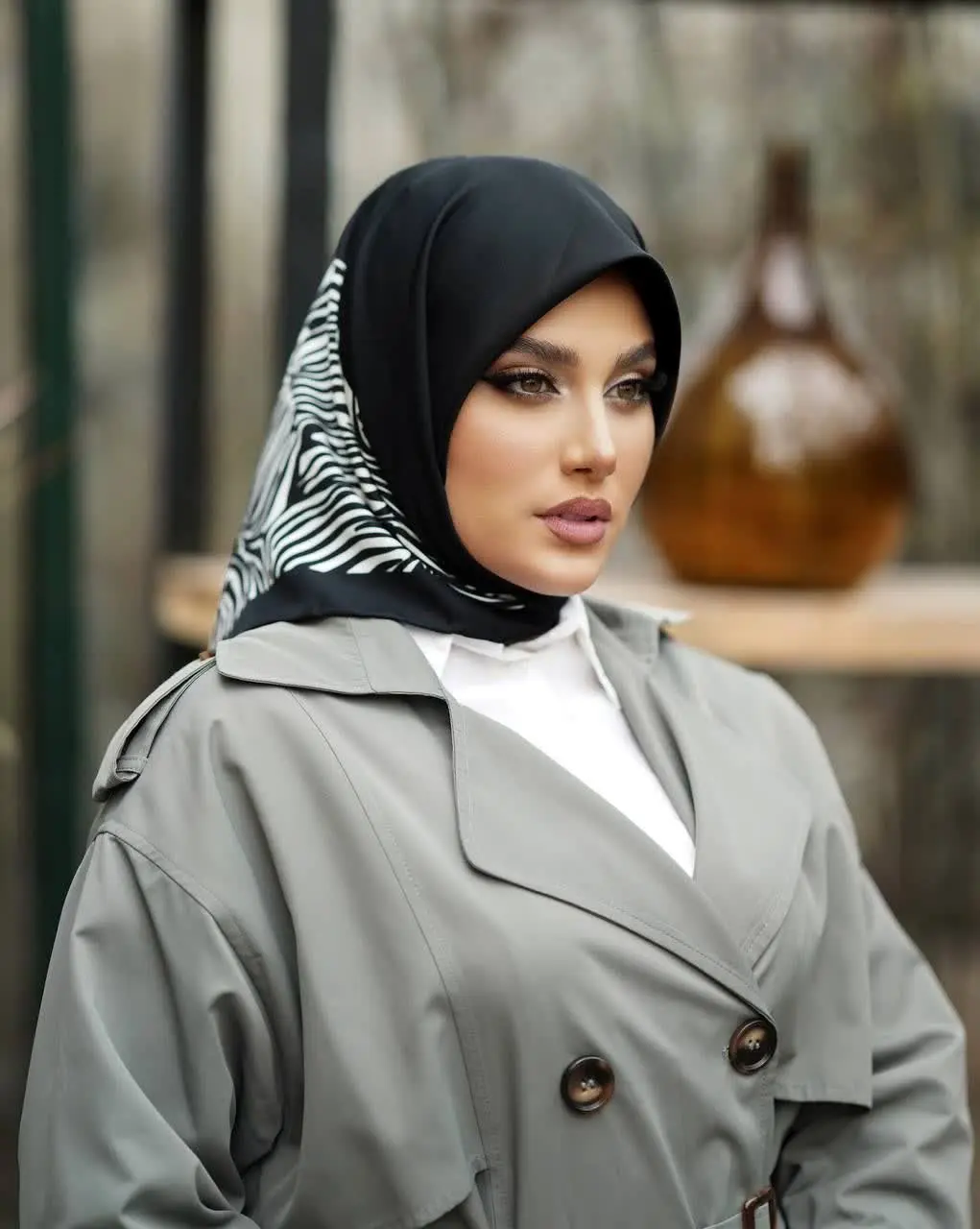 #روسری مجلسی شیک ابریشم توییل زمینه مشکی و طرحدار 😍👌
