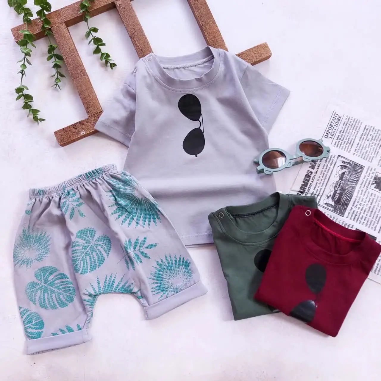 تیشرت شلوارک هاوایی
