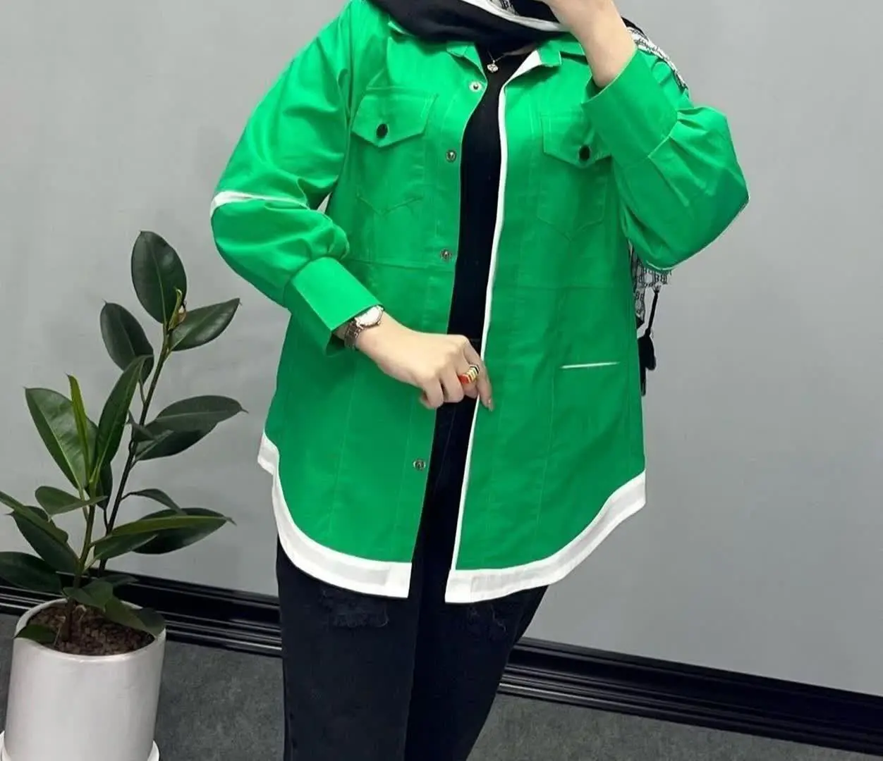 نام: مانتو داکرون
