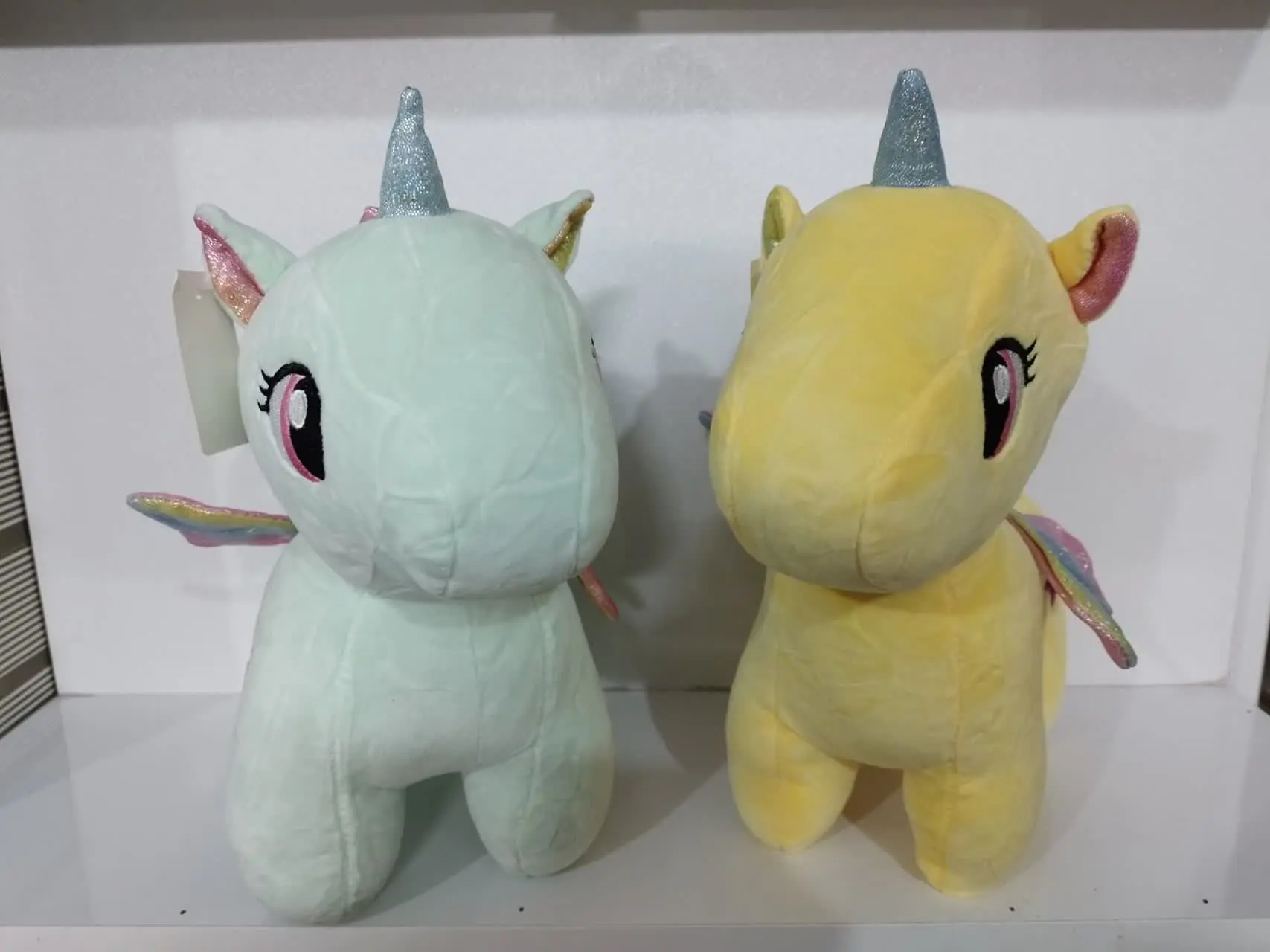 اسب تک شاخ بال دار خوشگل نانو😍
