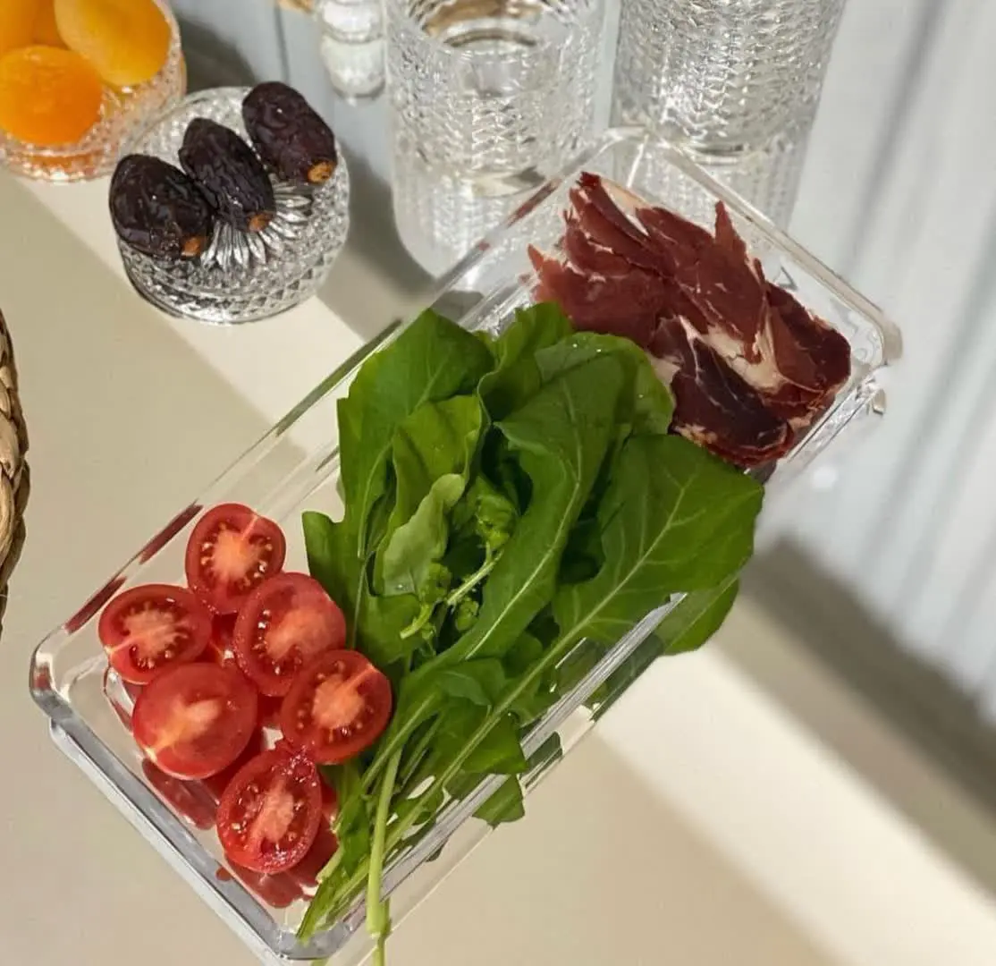 رولت خوری و دیس بلوری 
