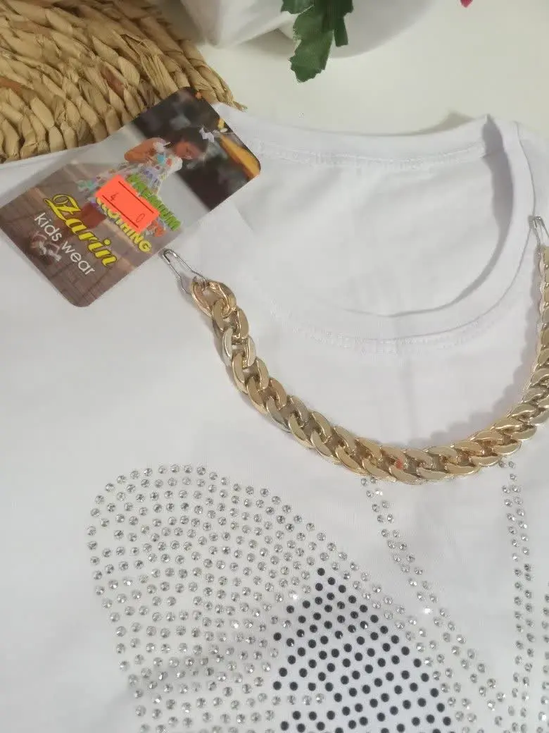 کراپ سفید نگین دار😍😍
