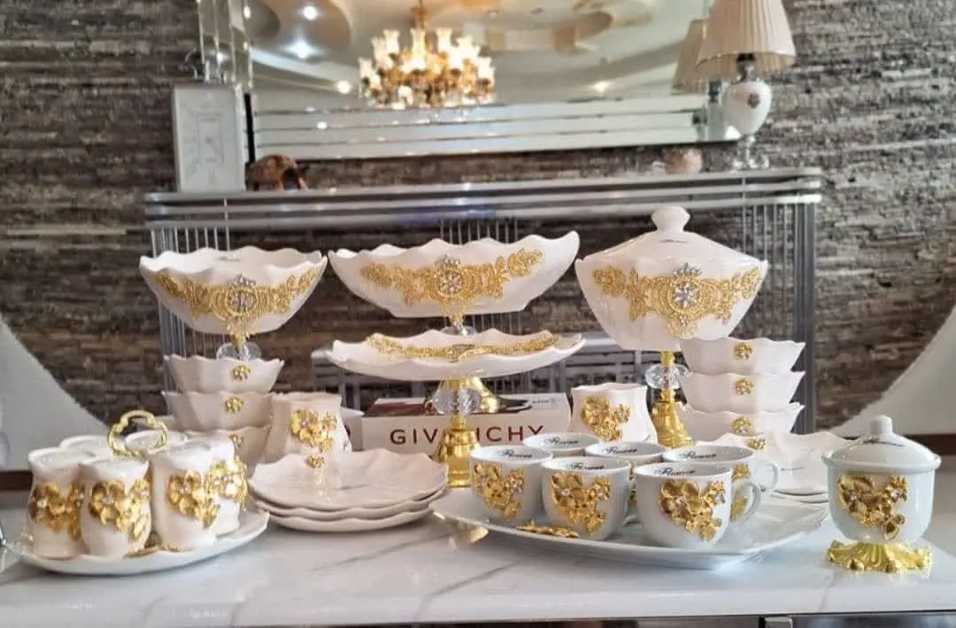 🤩سرویس ۴تیکه پذیرایی گل پهن برنزی طرح پرنسا
