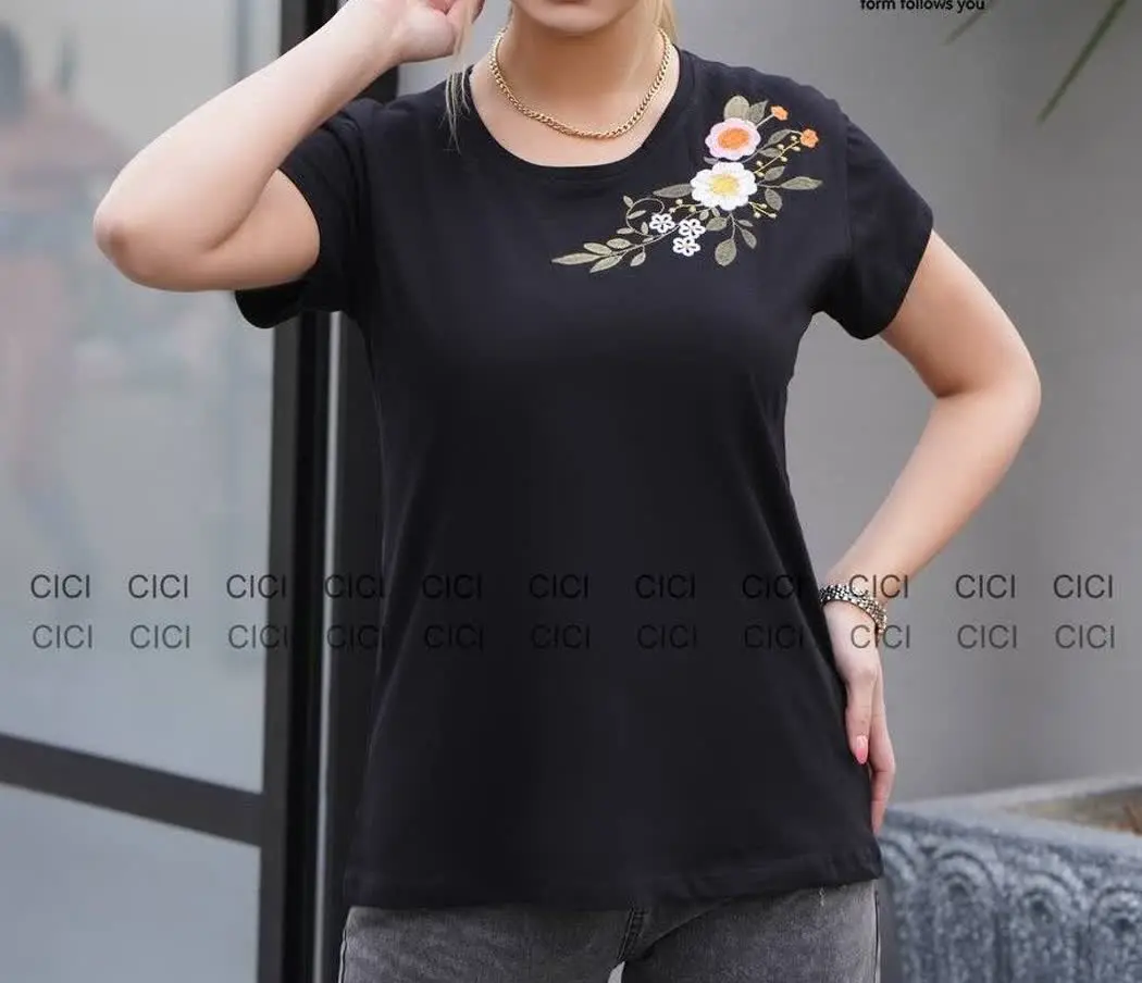 👩 تیشرت یقه گلدوزی
