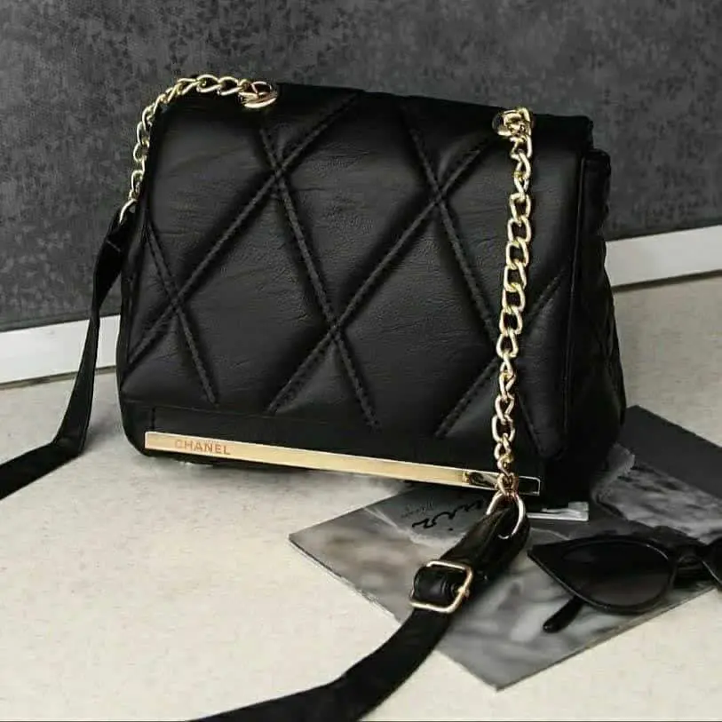 تمام کیف و کفشهای این کانال به دلیل تغییر فصل حراج شد 😔😱
