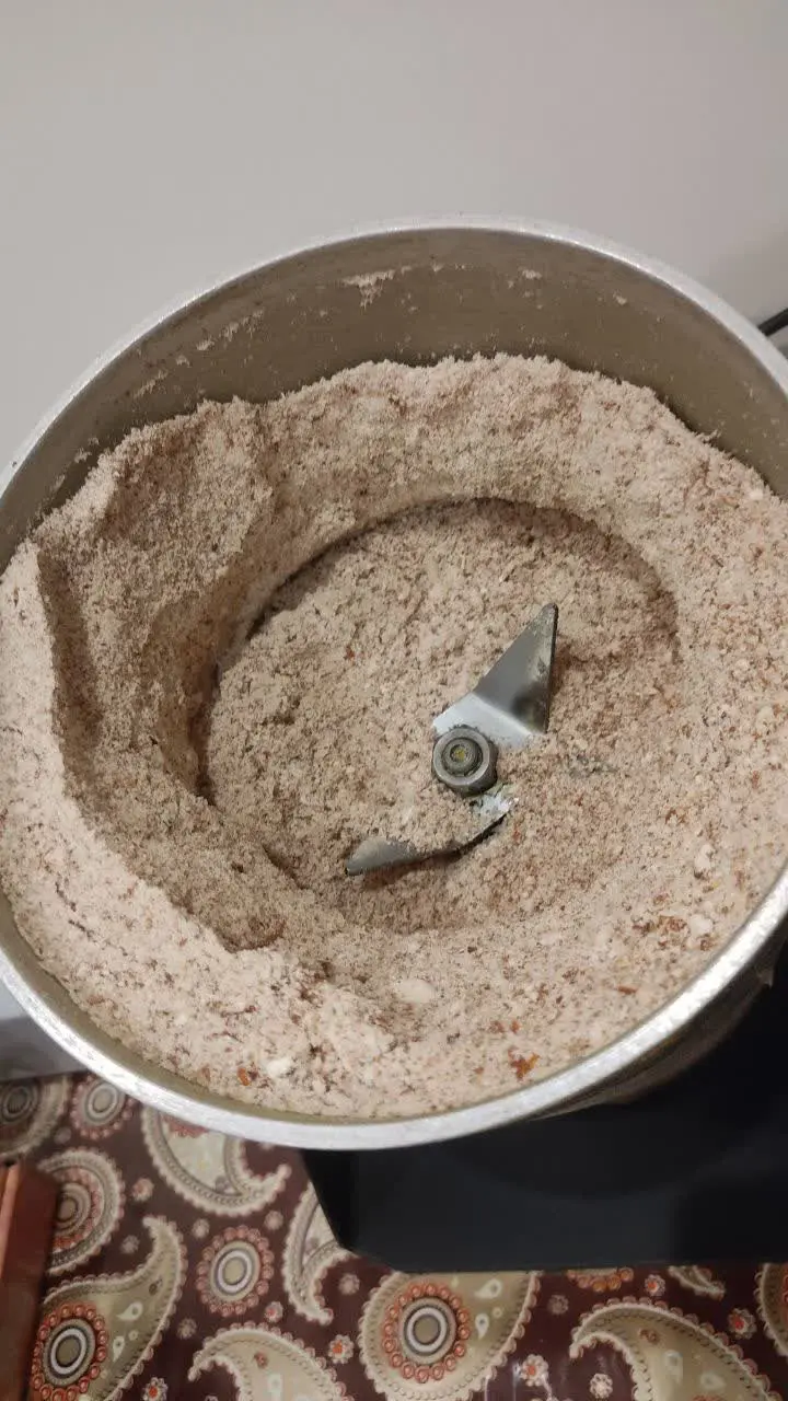 پودر بادام درختی ایرانی یا آمریکایی (به انتخاب شما) 
