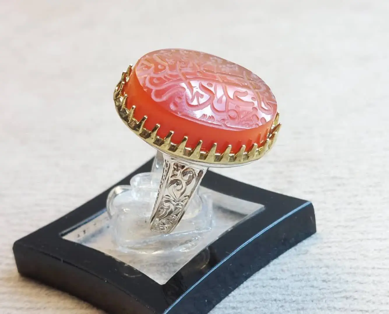 ✴️ انگشتر نقره با نگین عقیق پرتقالی طبیعی خط
