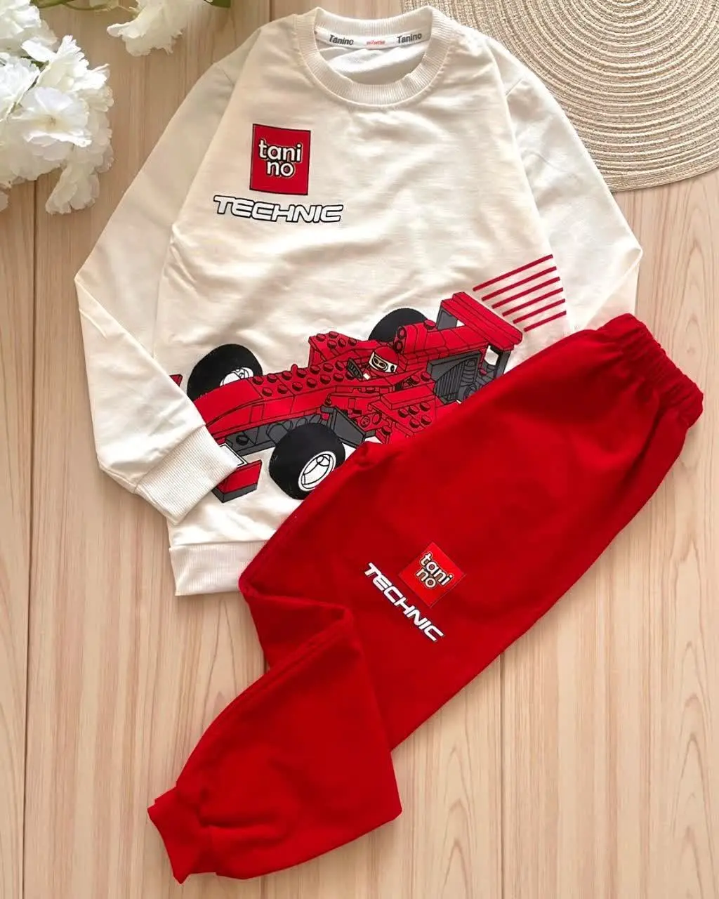 🧒👕 لباس بچه پسرانه با طرح ماشین قرمز! 🚗❤️
