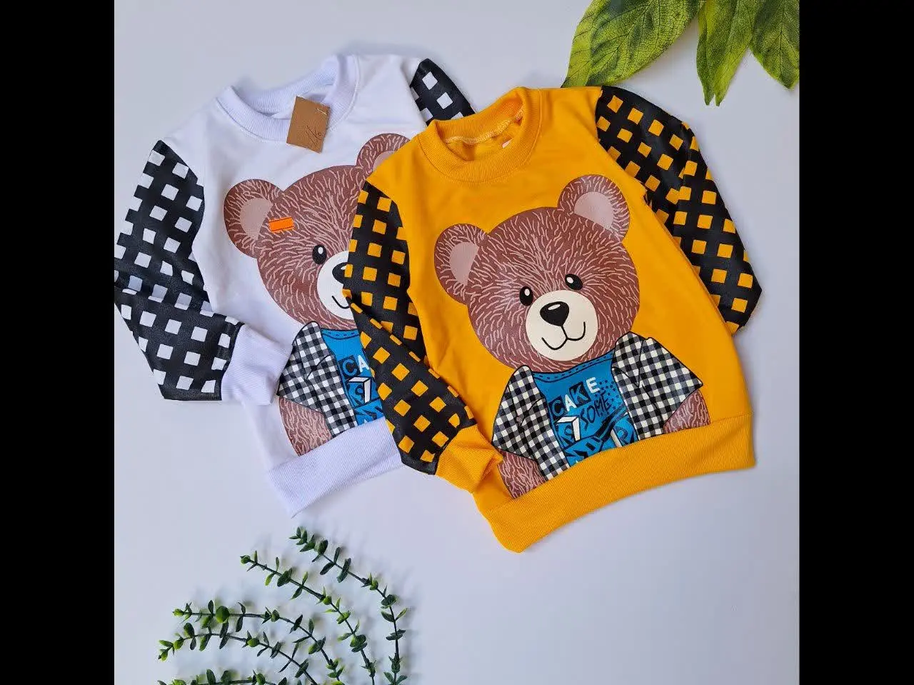 😍😍😍 سایز بلوز تک اسپرتمون ۴۰/۴۵/۵۰/۵۵ که مناسب واسه دو تا هشت/نه ساله جدول سایز چک شود👇🏻👇🏻👇🏻👇🏻 
