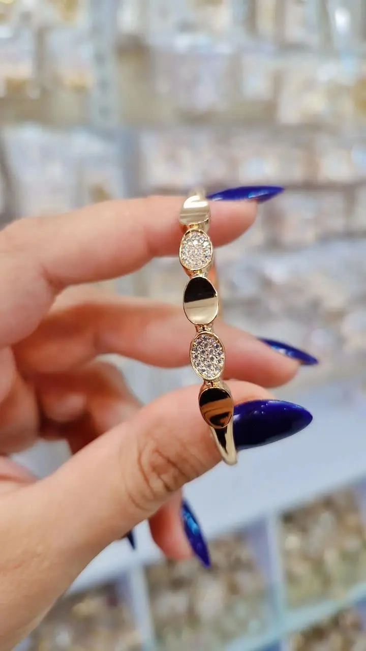 🔴 دستبند نگیندار طرح طلا