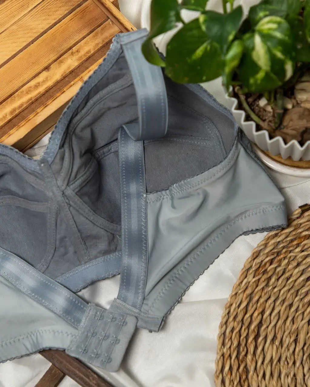 سوتین سایز بزرگ بدون فنر کد۰۱۵۵۷
