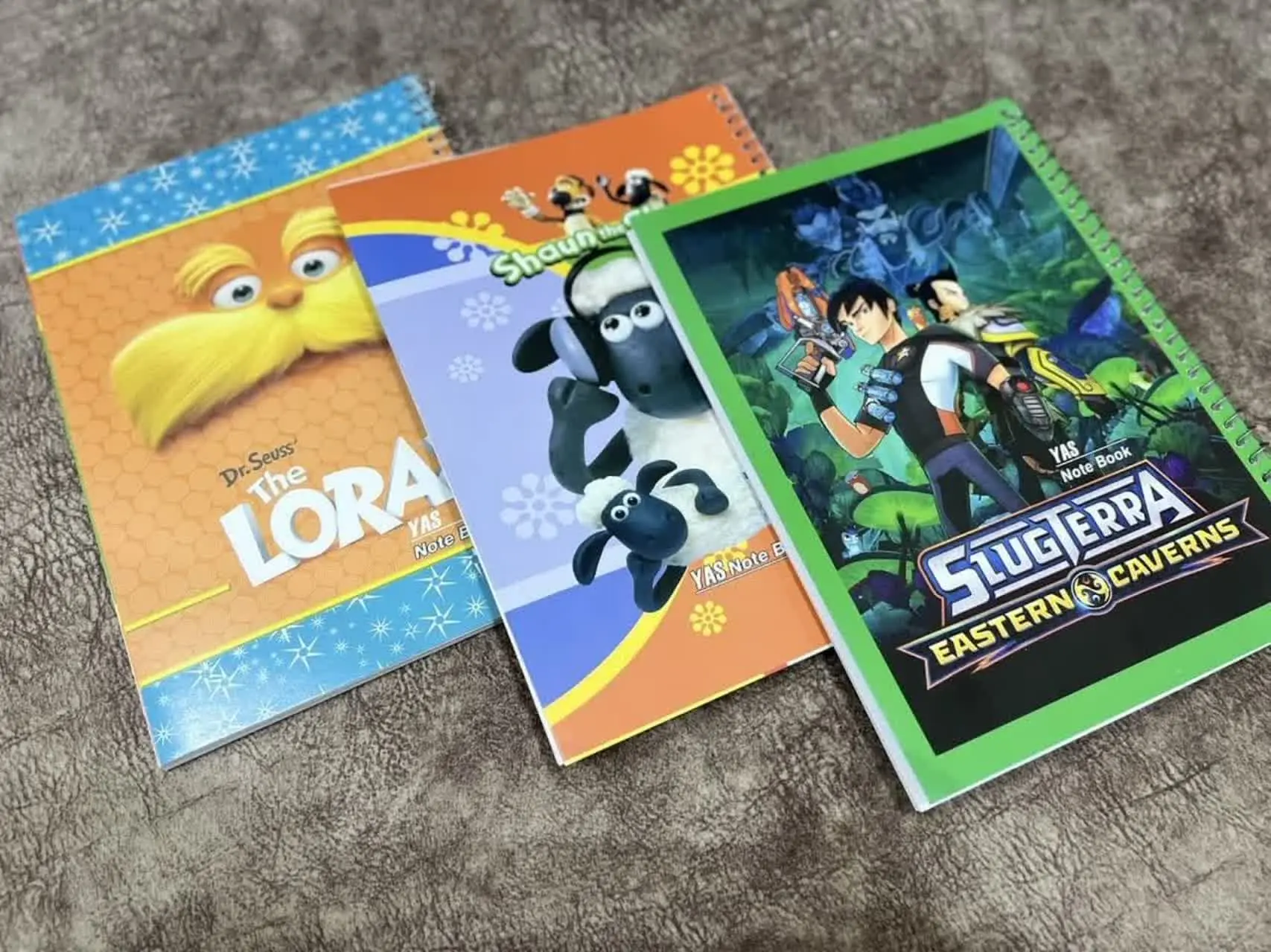 در فروشگاه بزرگ حسین نامزد