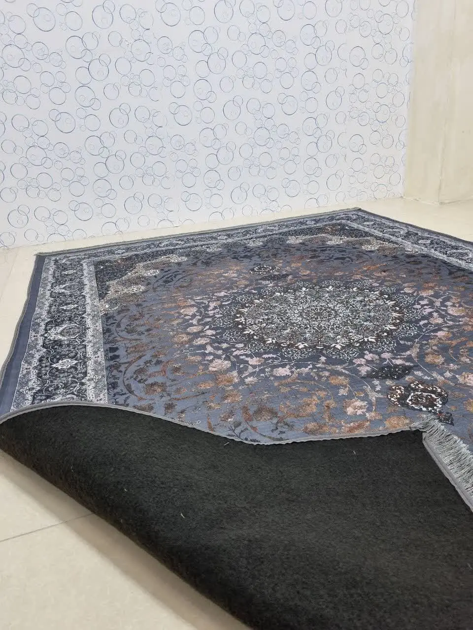 *قابل استفاده به عنوان روفرشی، کف آشپرخانه و …
