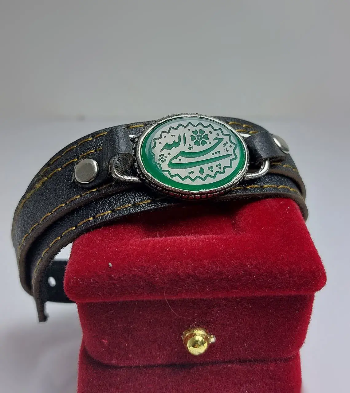 #دستبند #هیئتی چرم طبیعی با سنگ عقیق خطی حسبی الله
