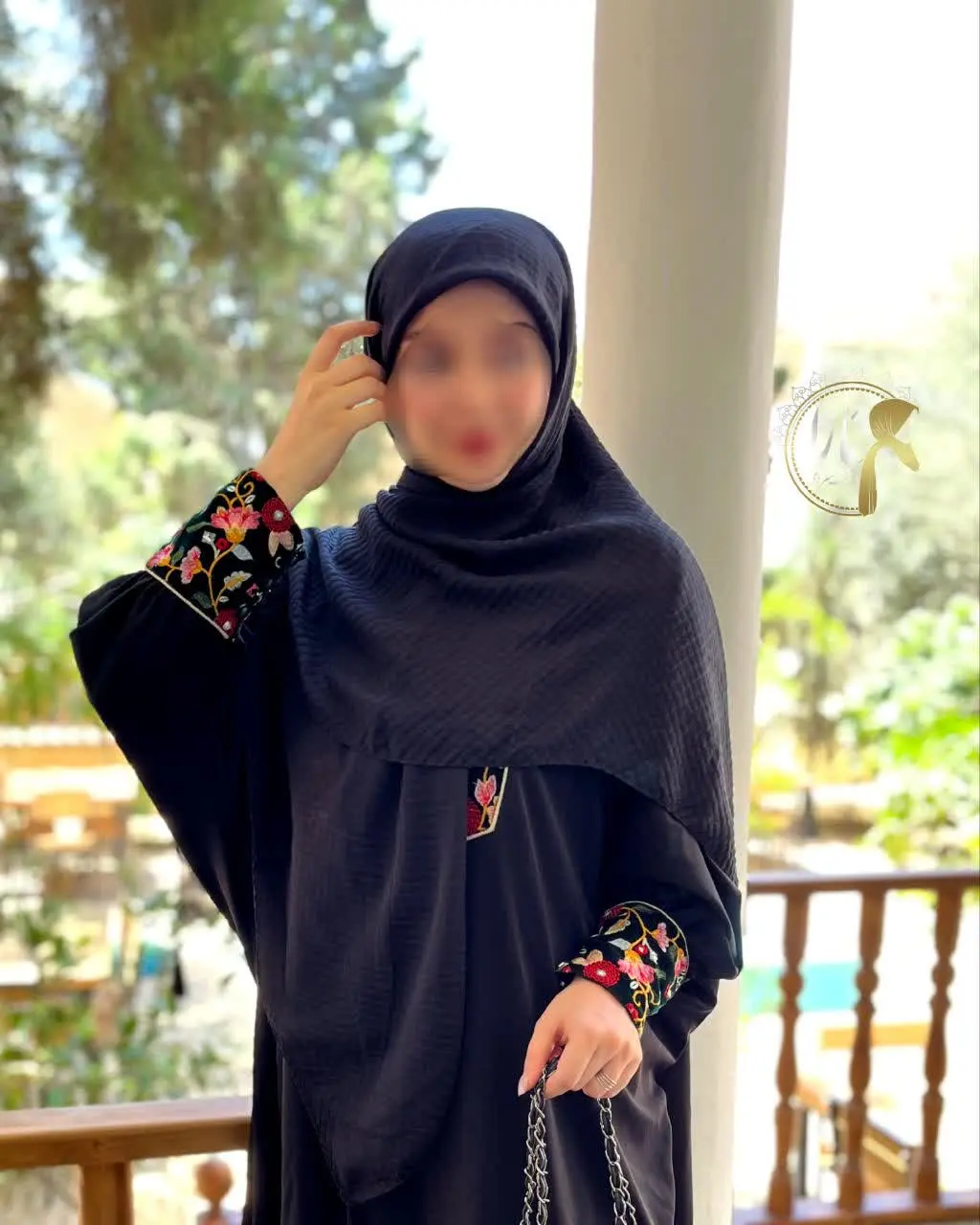 روسری نخی مشکی پلیسه مربعی 😍👌

