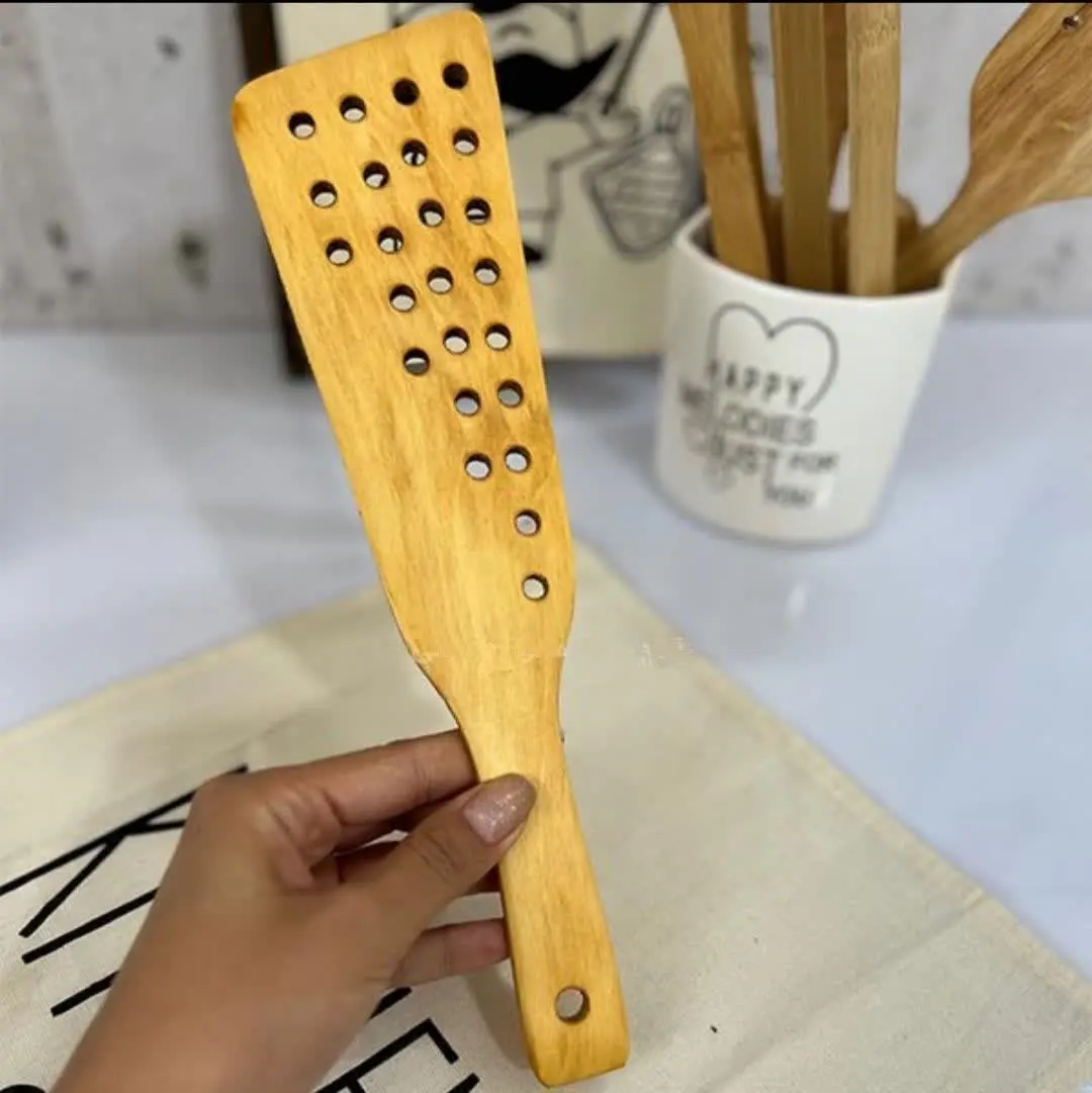 🍄 کفگیر چوبی سوراخ دار سرکج
