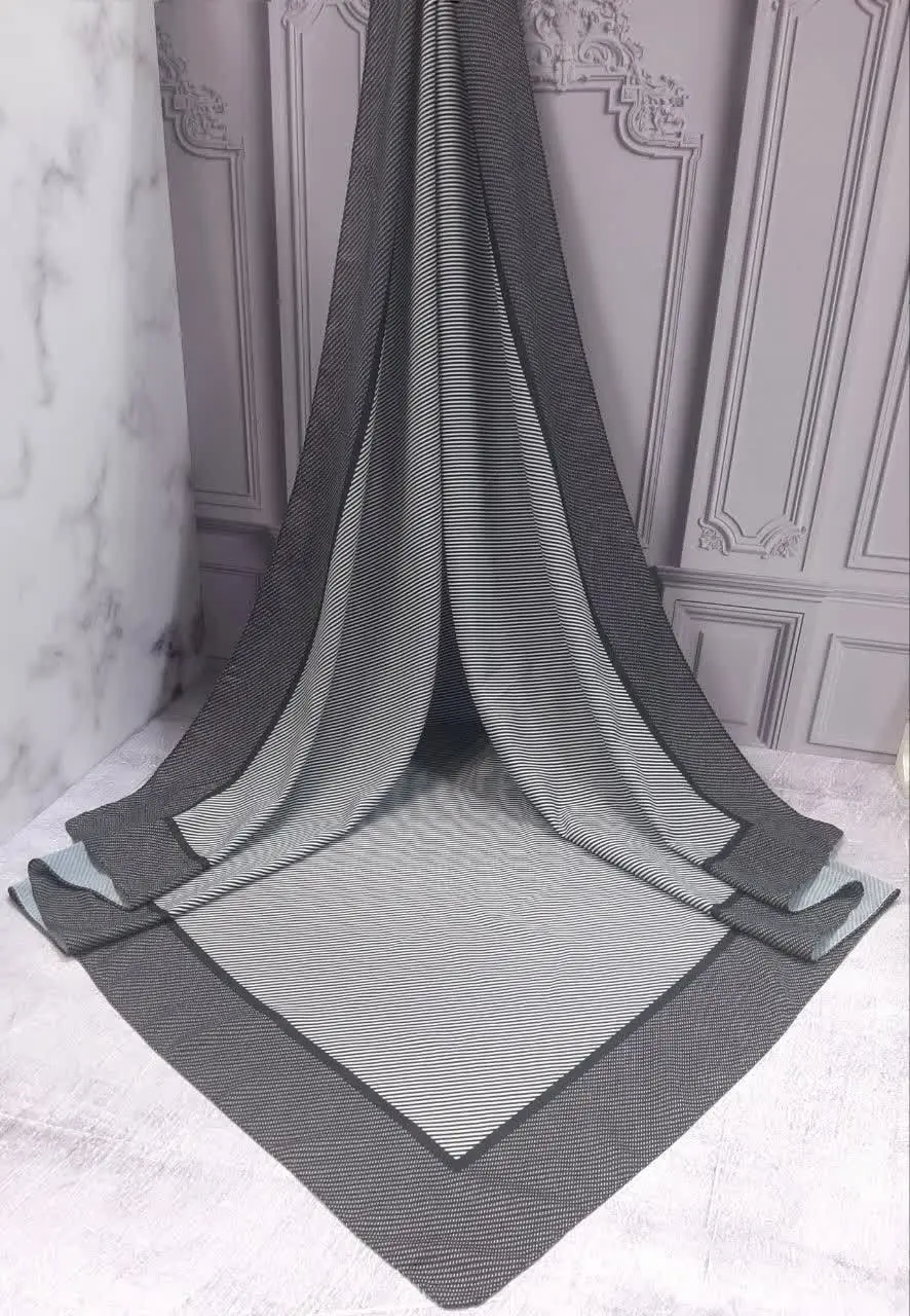 روسری طرح خطی 
