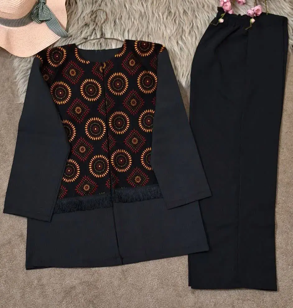 👚 نام: کت شلوار مونا
