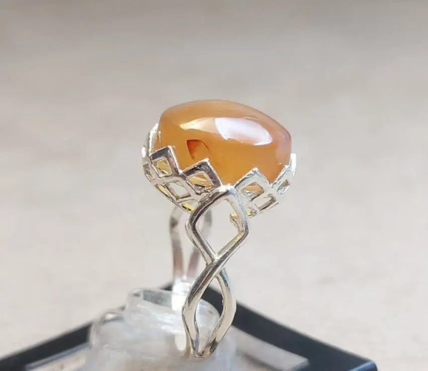 ✴️ انگشتر نقره زنانه با نگین عقیق یمنی اصل
