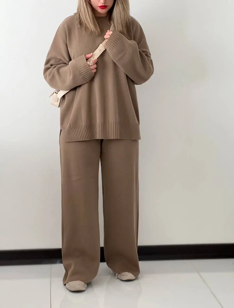 بمب‌ترین بافت پاییزه برای بار سوم شارژ شد✨یه شال بپوش بزن بیرون، قدش عاااالیه 🤍 ست بافت نرم و لطیف که بایدد حداقل یکی تو کمدت داشته باشی چون هم تو محل کار، هم دانشگاه، هم مهمونی و با پالتو و