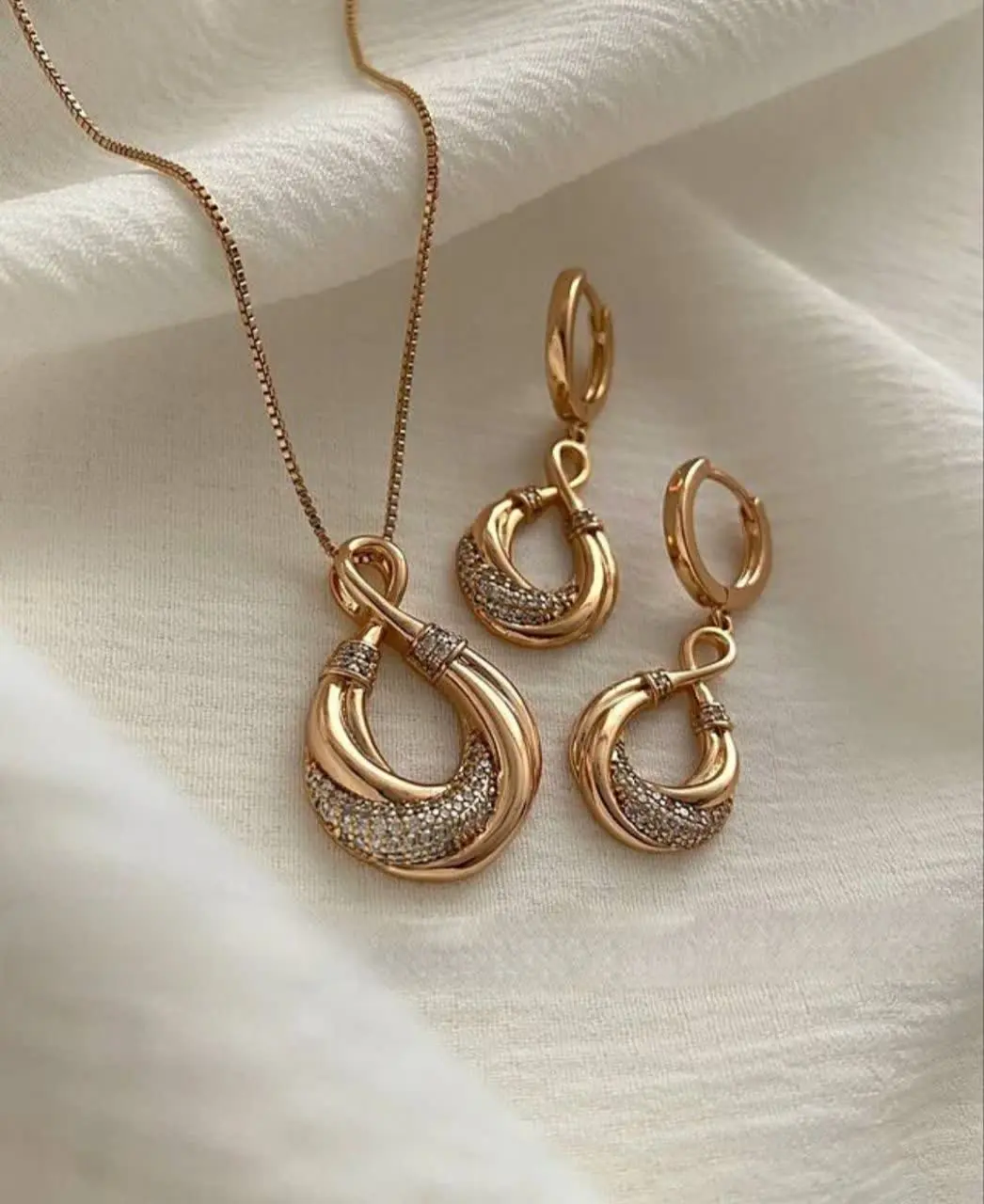 #نیمست بدون زنجیر ژوپینگ کد ۱۰۵۰
