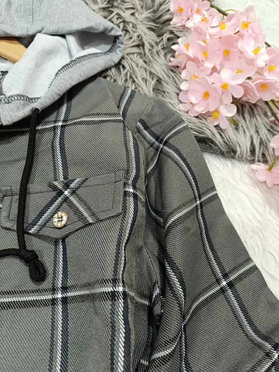 نام: مانتو چهار خونه پشمی ۱۱۱۱
