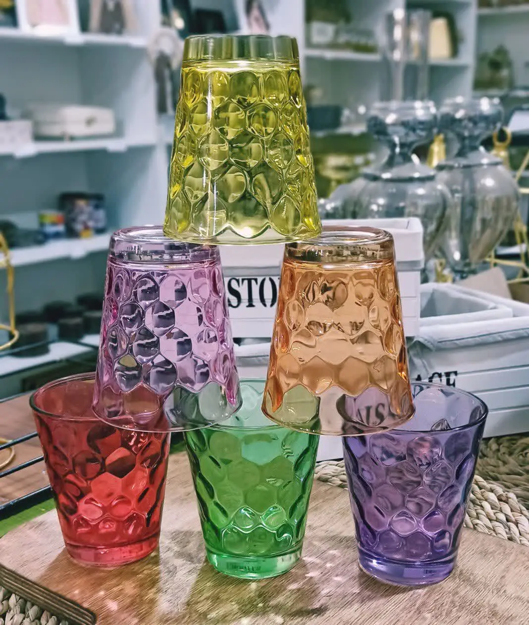 لیوان شیشه‌ای ۶ رنگ طرح کندو
