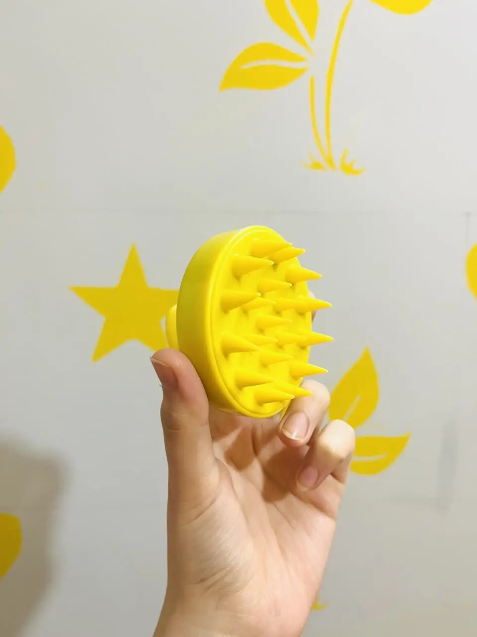 اگه تو هم موهات مثل ابر بهار میریزه با این دوتا محصول هرچه زودتر از ریزشش جلوگیری کن😃
