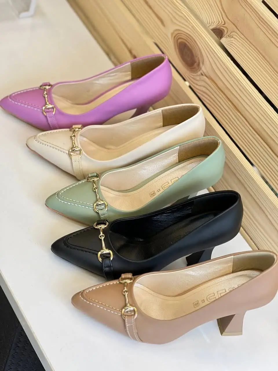 لودشکا عینکی
