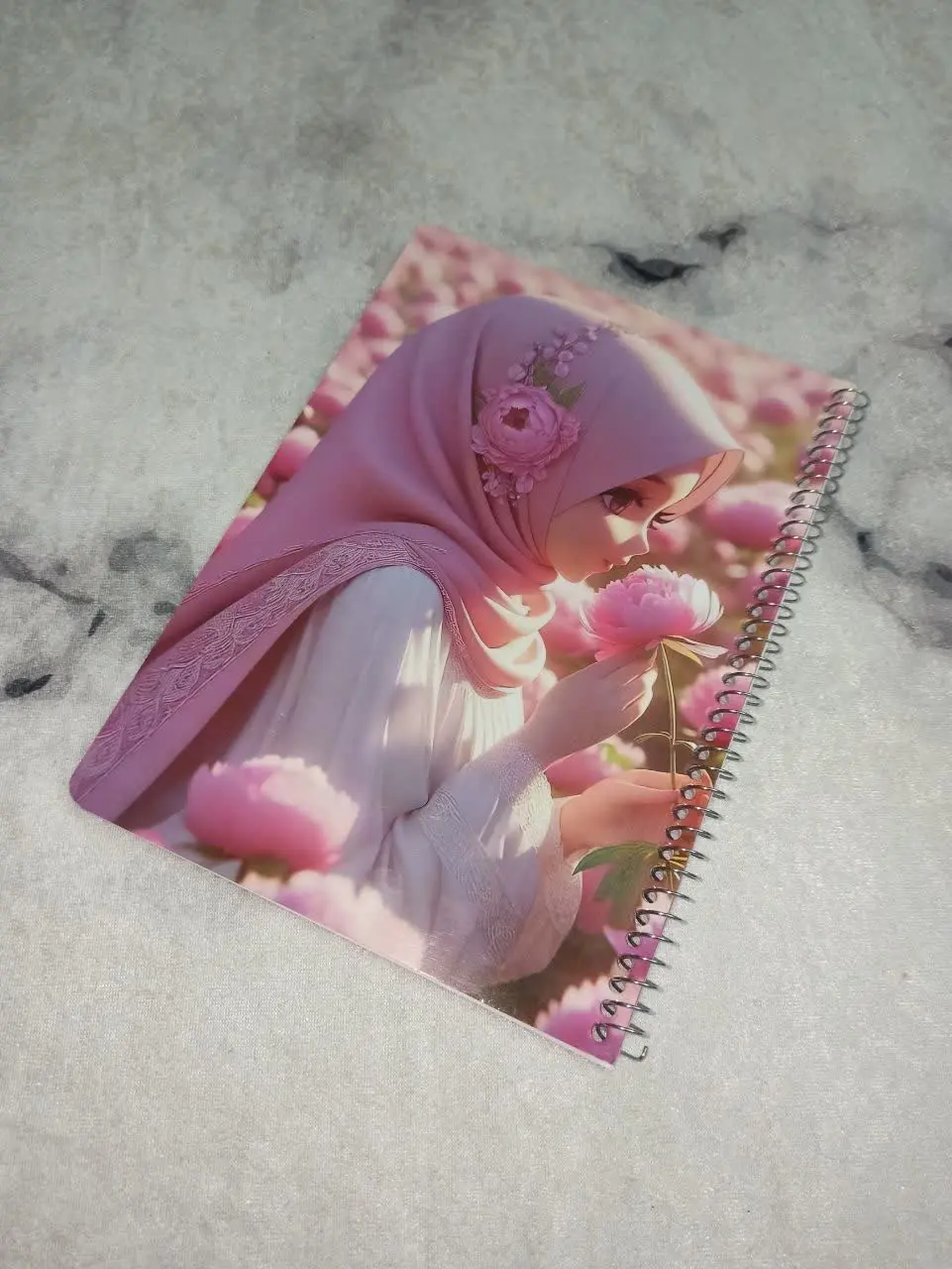 📒داخل صفحات دارای خطوط پر رنگ و سربرگ ای نام تو بهترین سرآغاز
